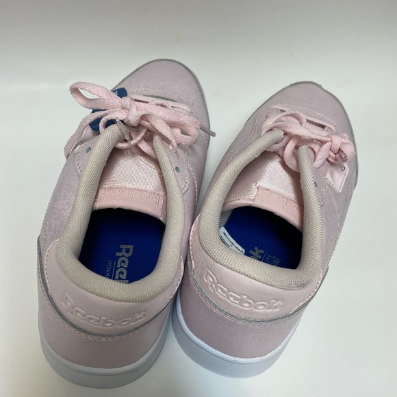 Womens tennis shoes - Picture 6 of 10